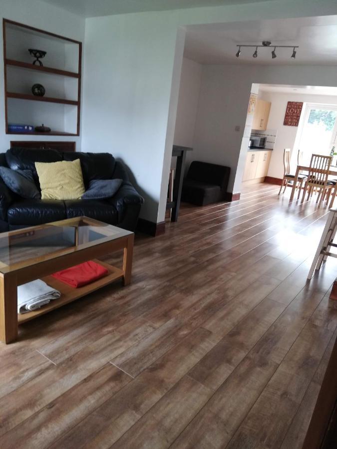 הוילה Comfy 3 Bed House Near Windsor Castle And Legoland מראה חיצוני תמונה